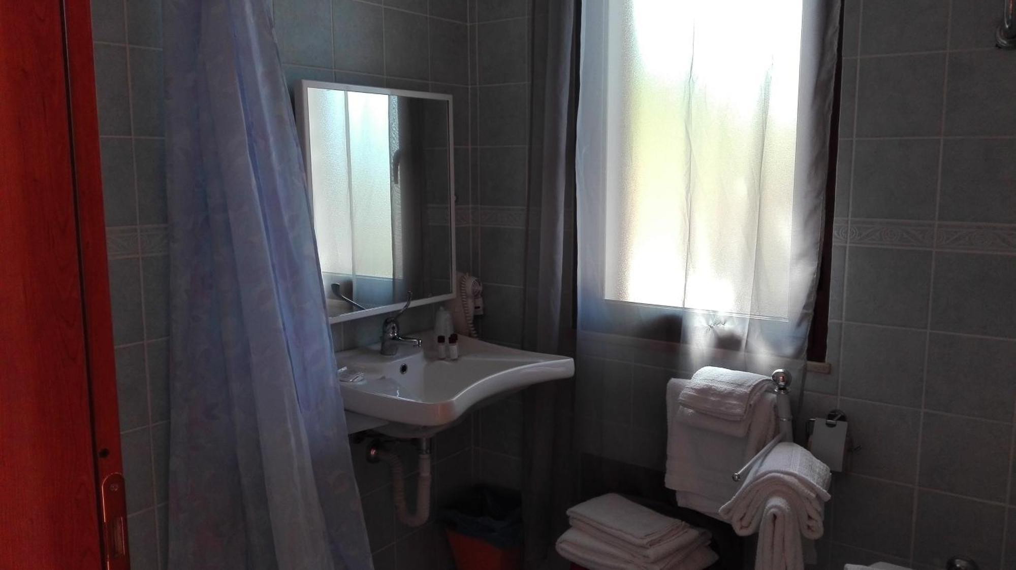 Hotel Bellavista S'Archittu S'archittu Cuglieri Quarto foto